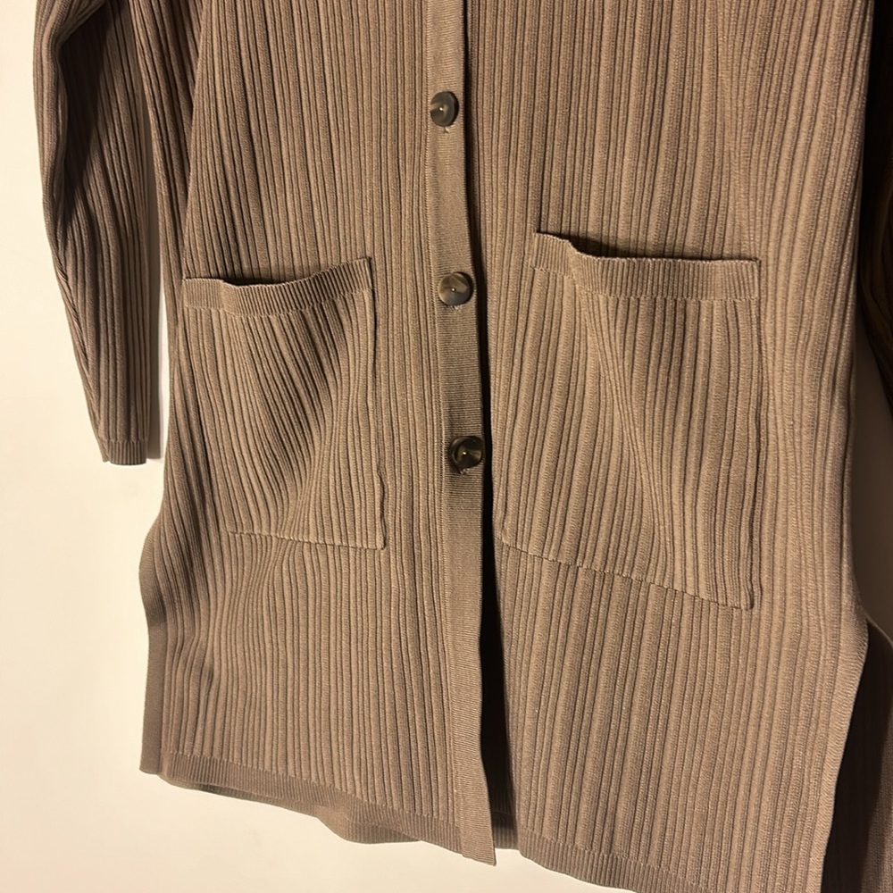 Chico's knit ribbed button front long sleeve beige taupe sweater cardigan - Picture 4 of 6